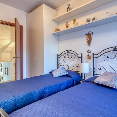 2 Bedroom Gorgeous In ストレーザ