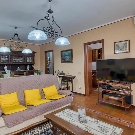 2 Bedroom Gorgeous In *