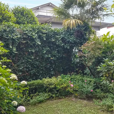 2 Bedroom Gorgeous In * ストレーザ