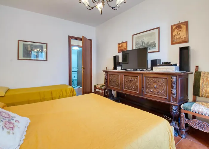 2 Bedroom Gorgeous In *