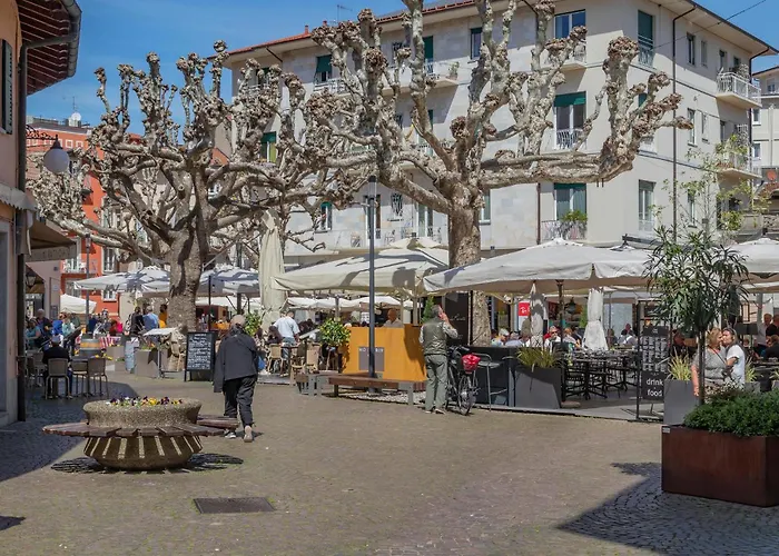 2 Bedroom Gorgeous In Stresa