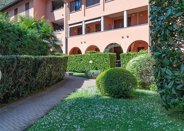 2 Bedroom Gorgeous In * Stresa