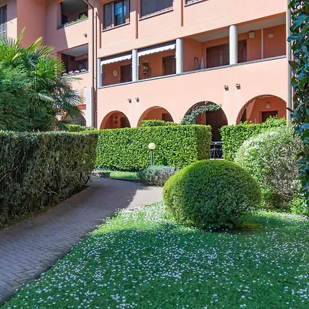 2 Bedroom Gorgeous In * Στρέσα